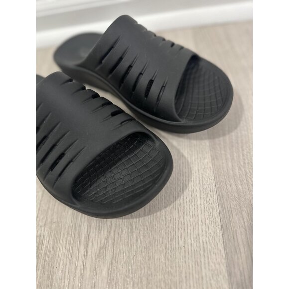 Skechers Sandals Womens Size 9 Black GO Recover Archfit Recovery Slides Comfort - Picture 2 of 10